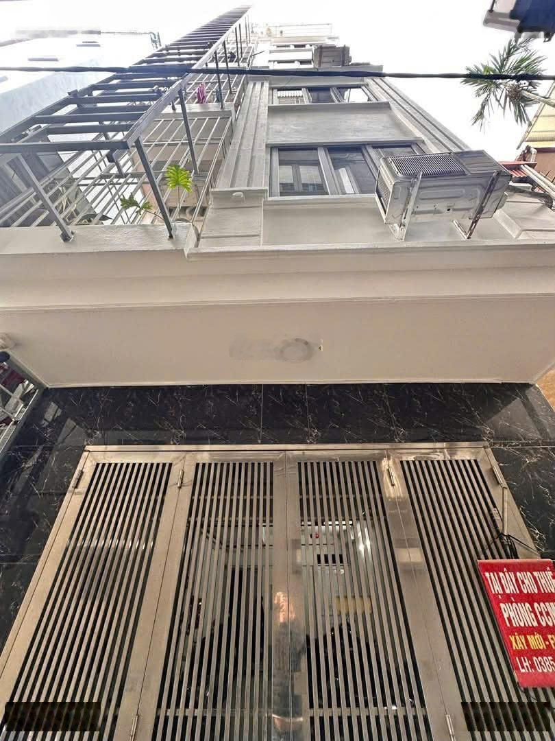 Toà chung cư mini phố Vũ Hữu ngõ nông, rộng - 2 thoáng - thang máy - dòng tiền ổn định