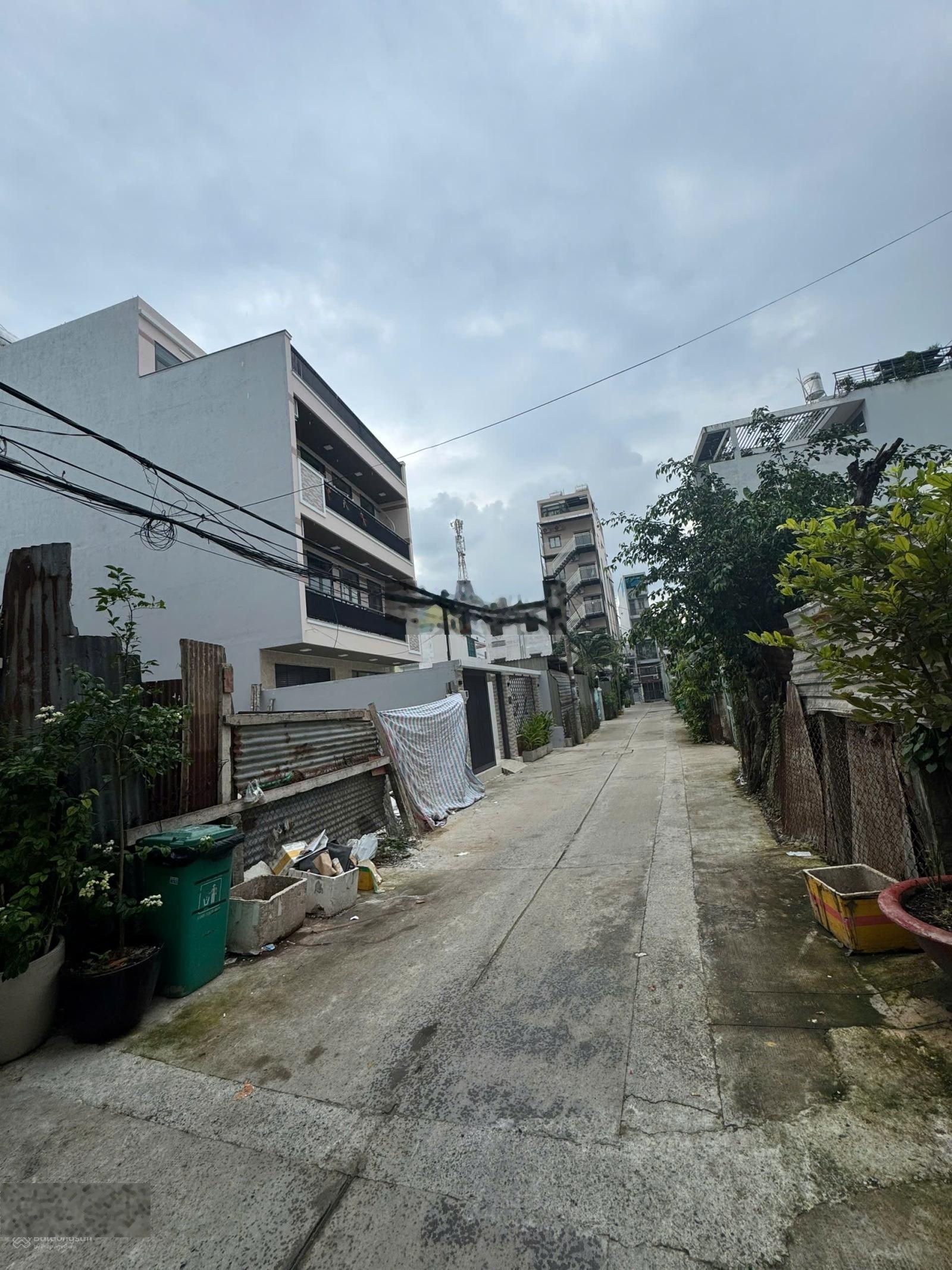 Chính chủ nhờ bán lô đất siêu rộng khu gần ngã tư Hàng Xanh. Kinh doanh hay ở đều đẹp