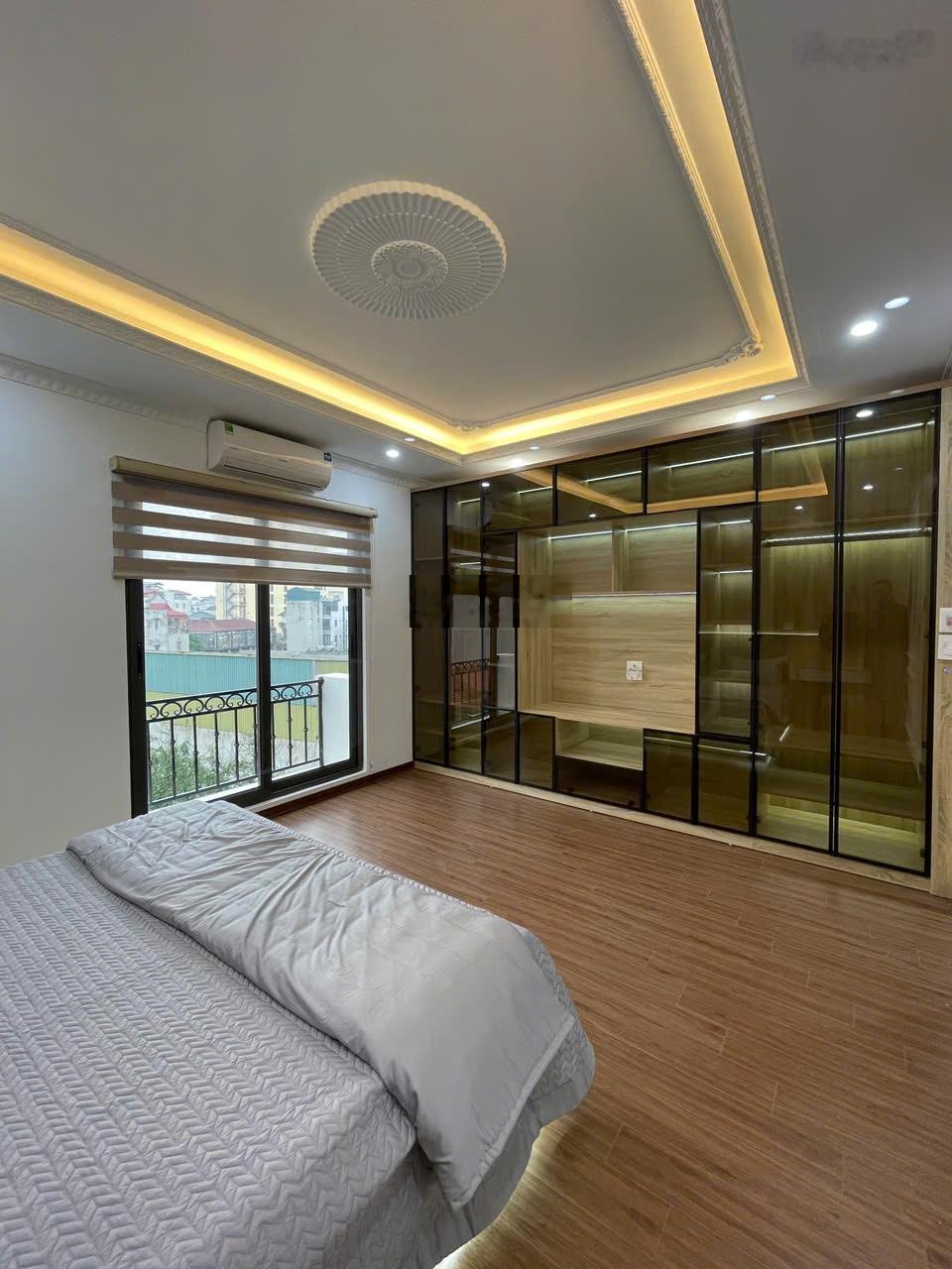 Chính chủ bán nhà Tây Hồ, gần phố Lạc Long Quân, 39,5m2 * 6 tầng thang máy, 11,5 tỷ