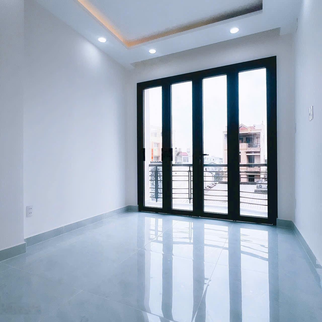 Bán nhà mới 5 phòng ngủ hẻm 100 tôn đản quận 4