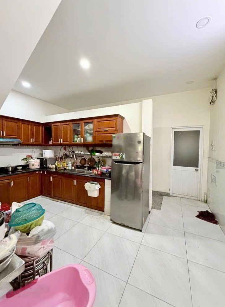 Gấp bán nhà đẹp, hẻm ô tô, 4 tầng BTCT sát công viên Gia Định, Phạm Văn Đồng, ngang 5 m nhỉnh 9 tỷ