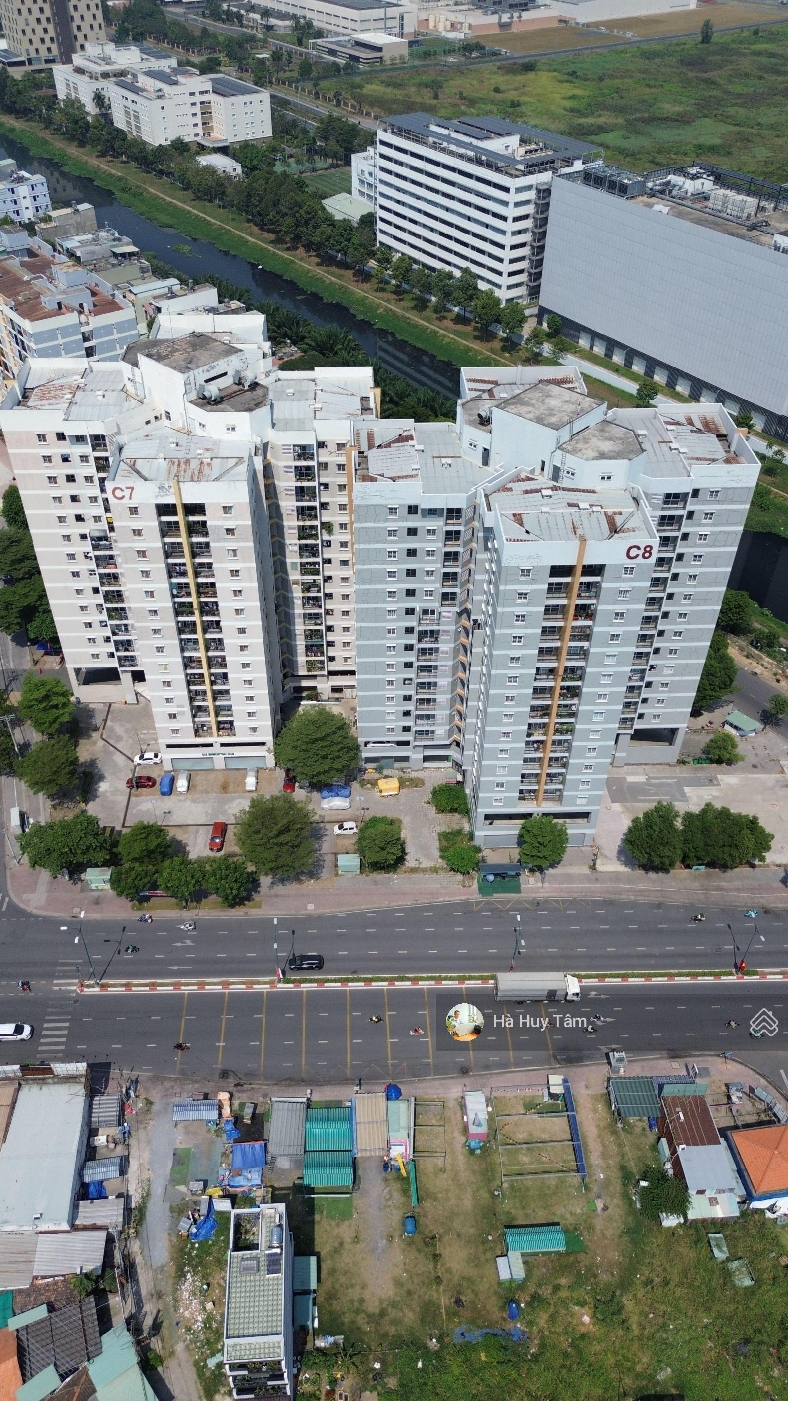 Bán đất mặt tiền đường Lê Văn Việt Quận 9. Ngang 10m vị trí cực đẹp