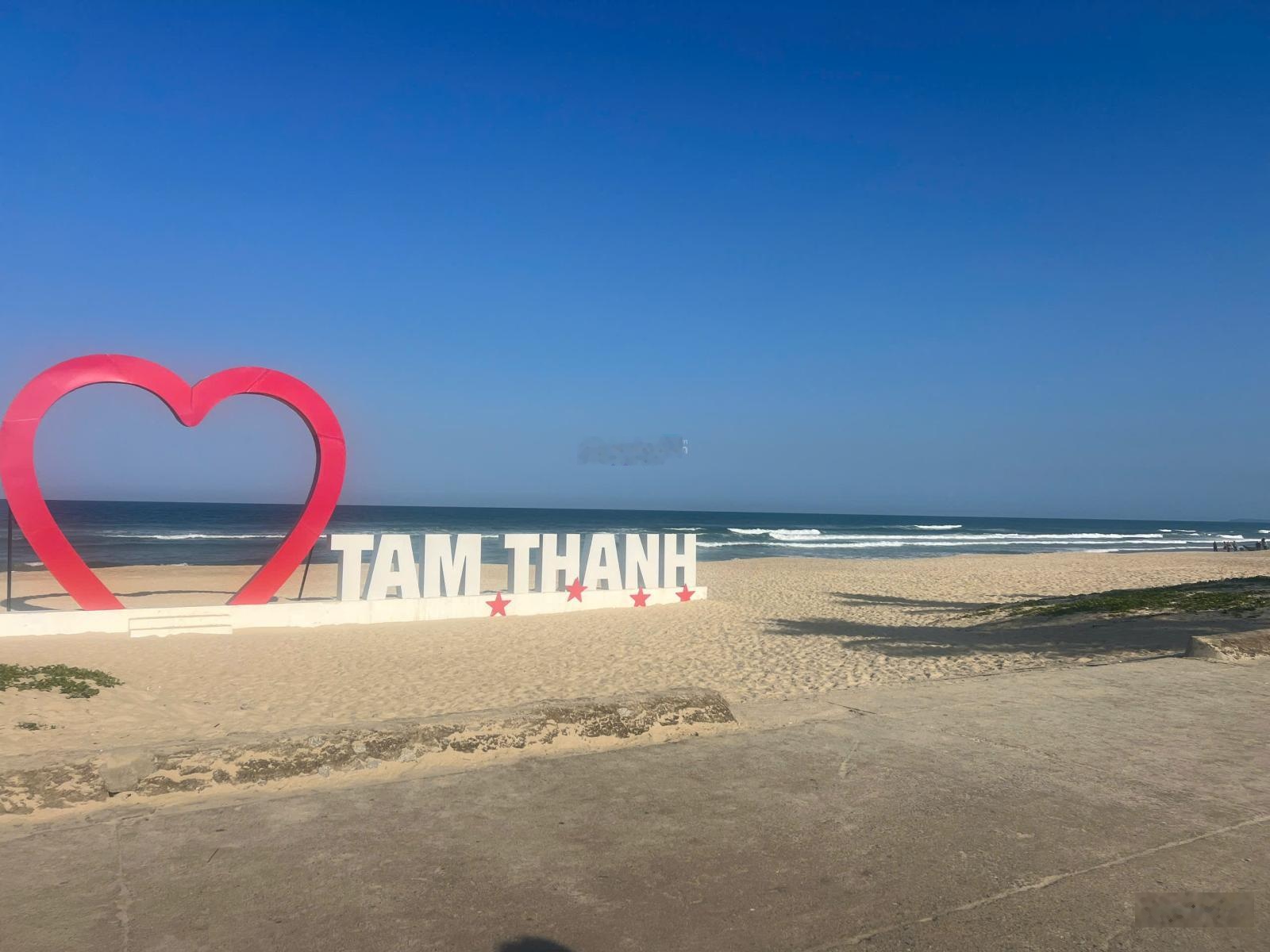 Bán nhà gần biển Làng Bích Họa Tam Thanh | 2 mặt đường 300m² thổ cư