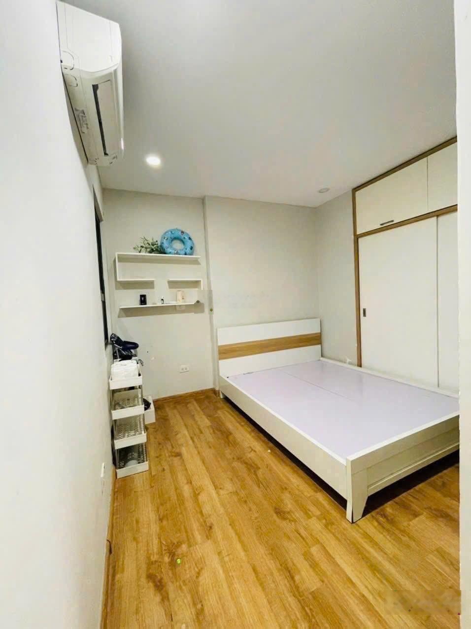 Bán căn hộ duy nhất 2 ngủ 2 vs 65 m2 giá chỉ ngoài 4 tỷ