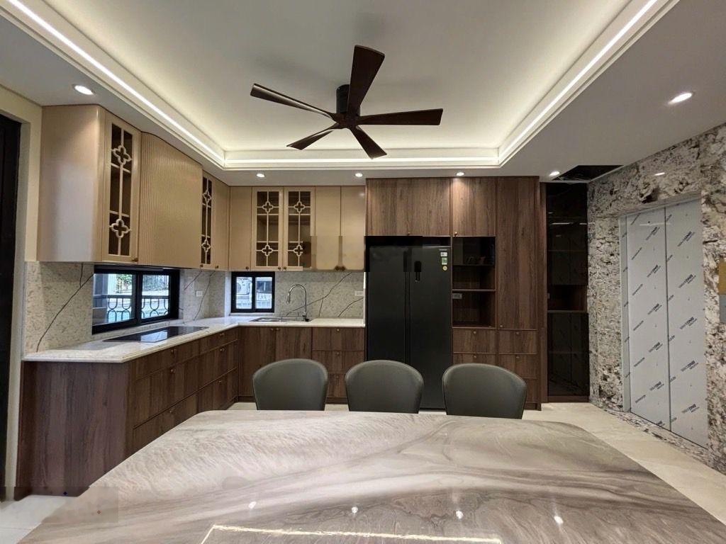 Bán nhà phố lò đúc - lô góc - 6 tầng thang máy - full nội thất - sổ đỏ chính chủ