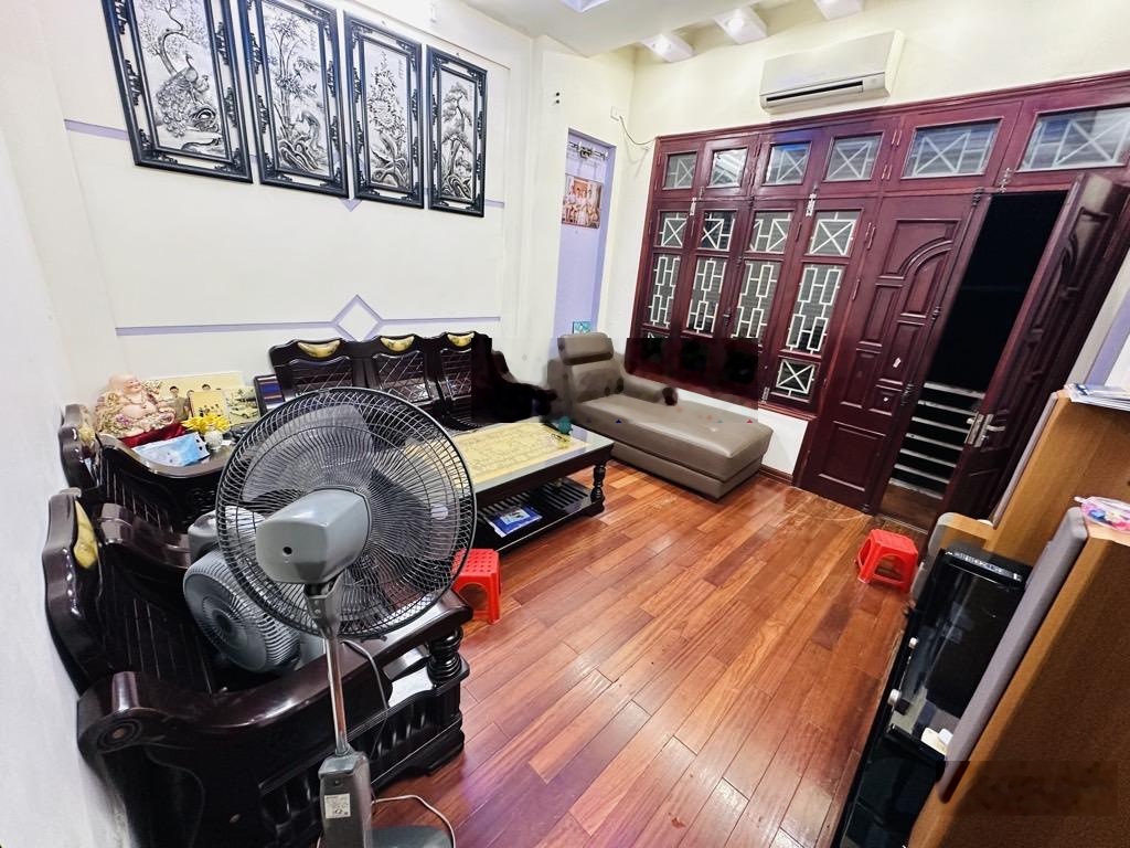 Bán nhà phân lô Hoàng Công Chất - Từ Liêm | 50m² | mặt tiền 4m | Giá 15 tỷ.