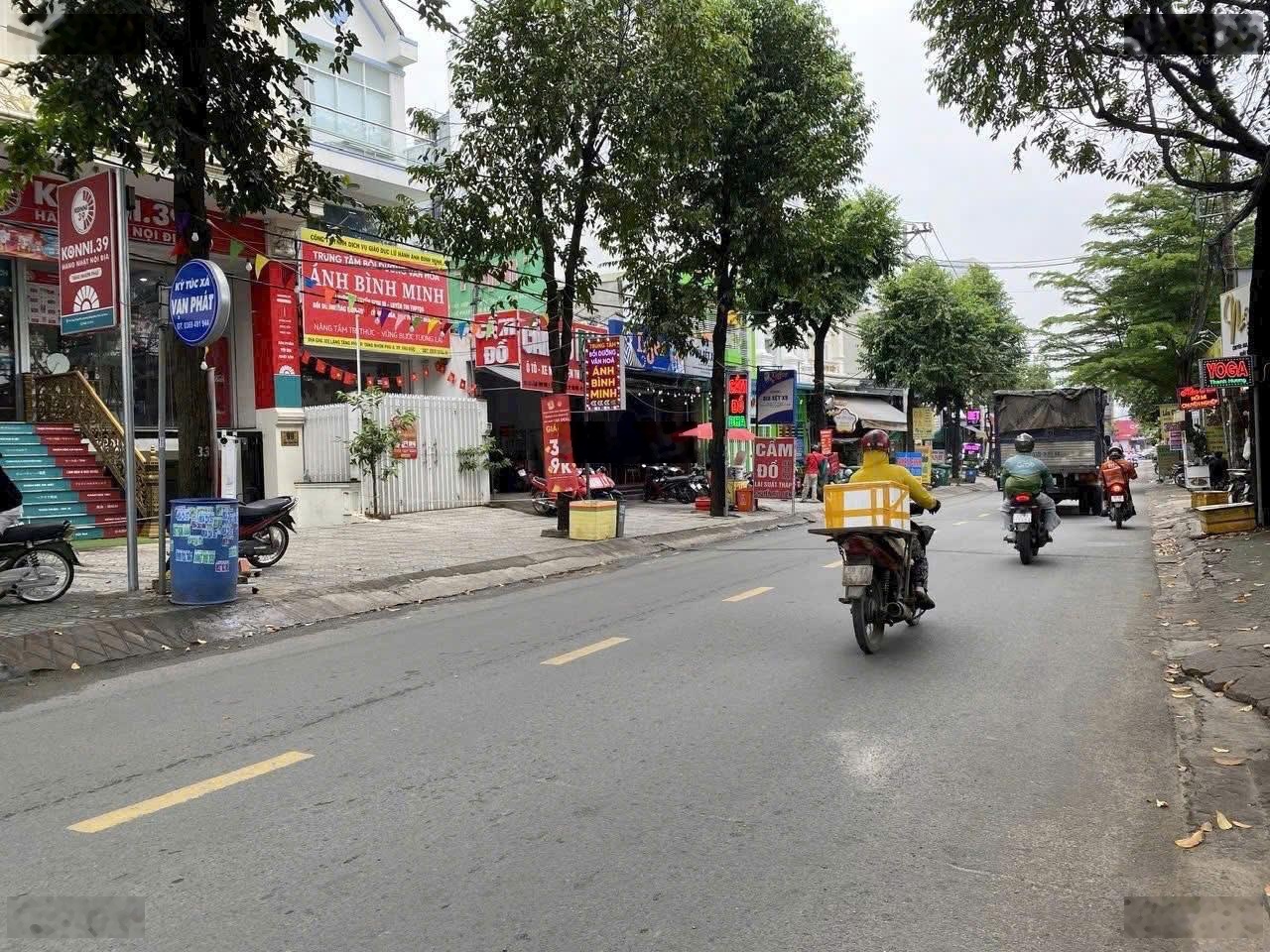 Bán lô đất 2 mặt tiền đường 591 và 445 Lê Văn Việt, Tăng Nhơn Phú A, trung tâm quận 9, giá đầu tư