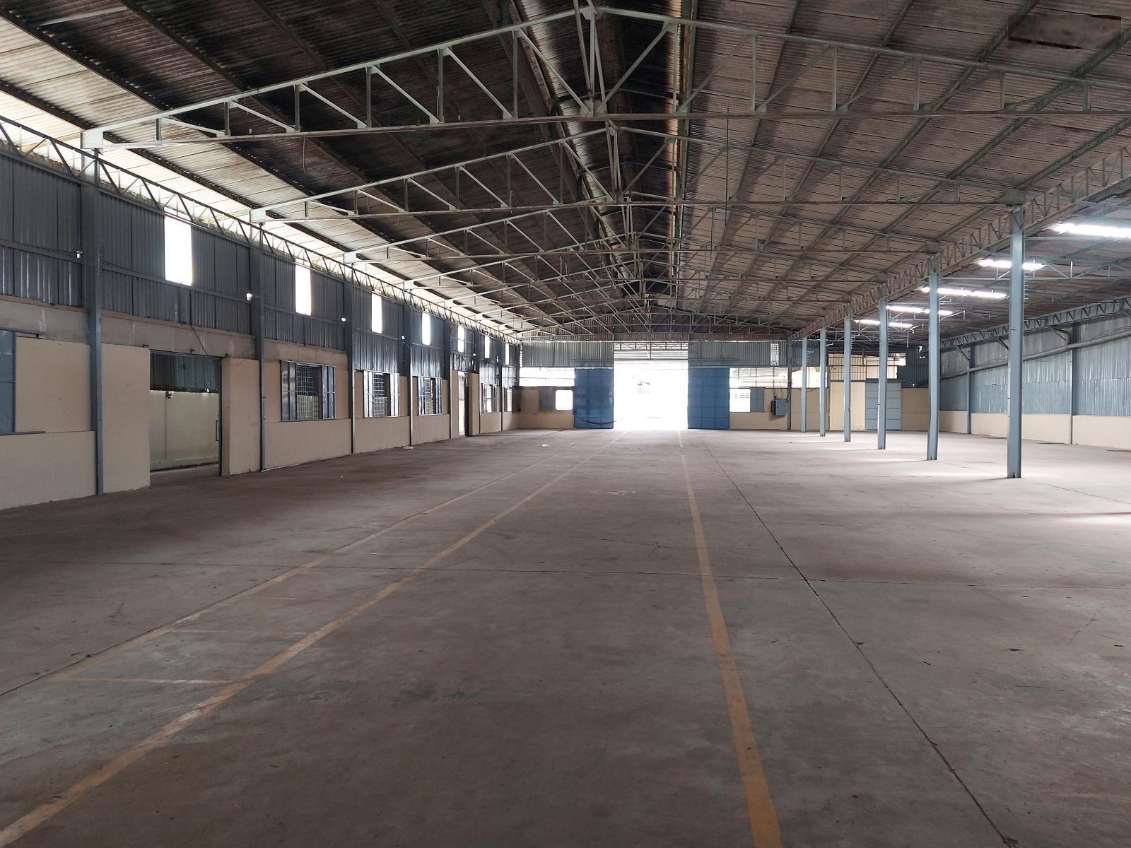 Cho thuê nhà xưởng 1100m2 đường xe công 40 feet