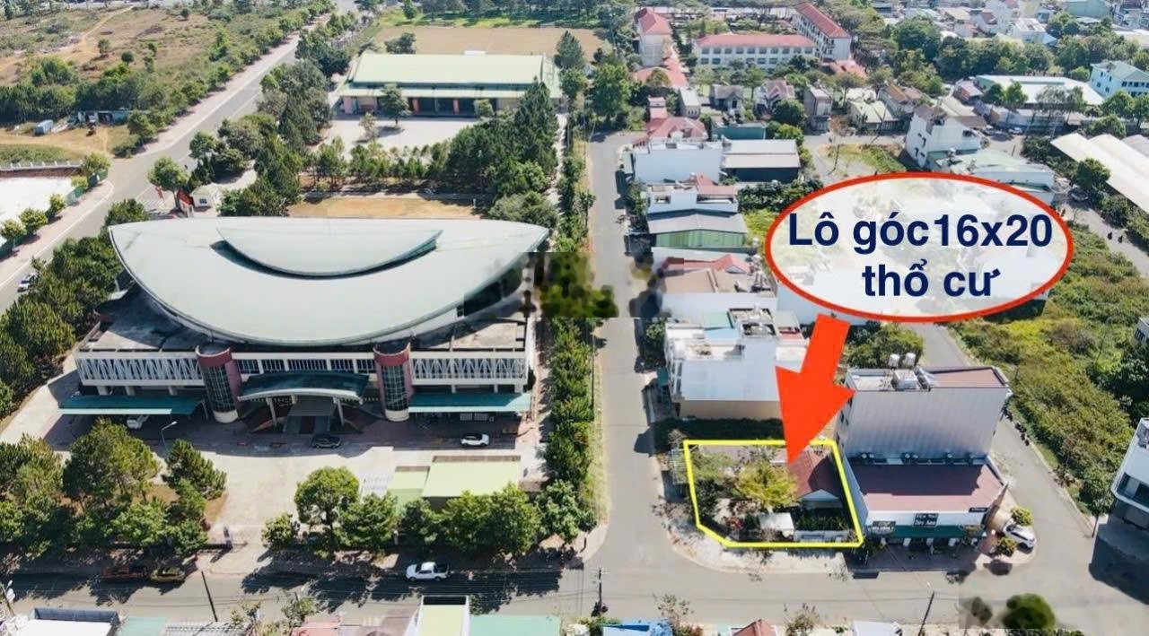 BĐS góc 2 mặt tiền trung tâm TP Bảo Lộc 3 sổ liền kề, vị trí vàng kinh doanh.