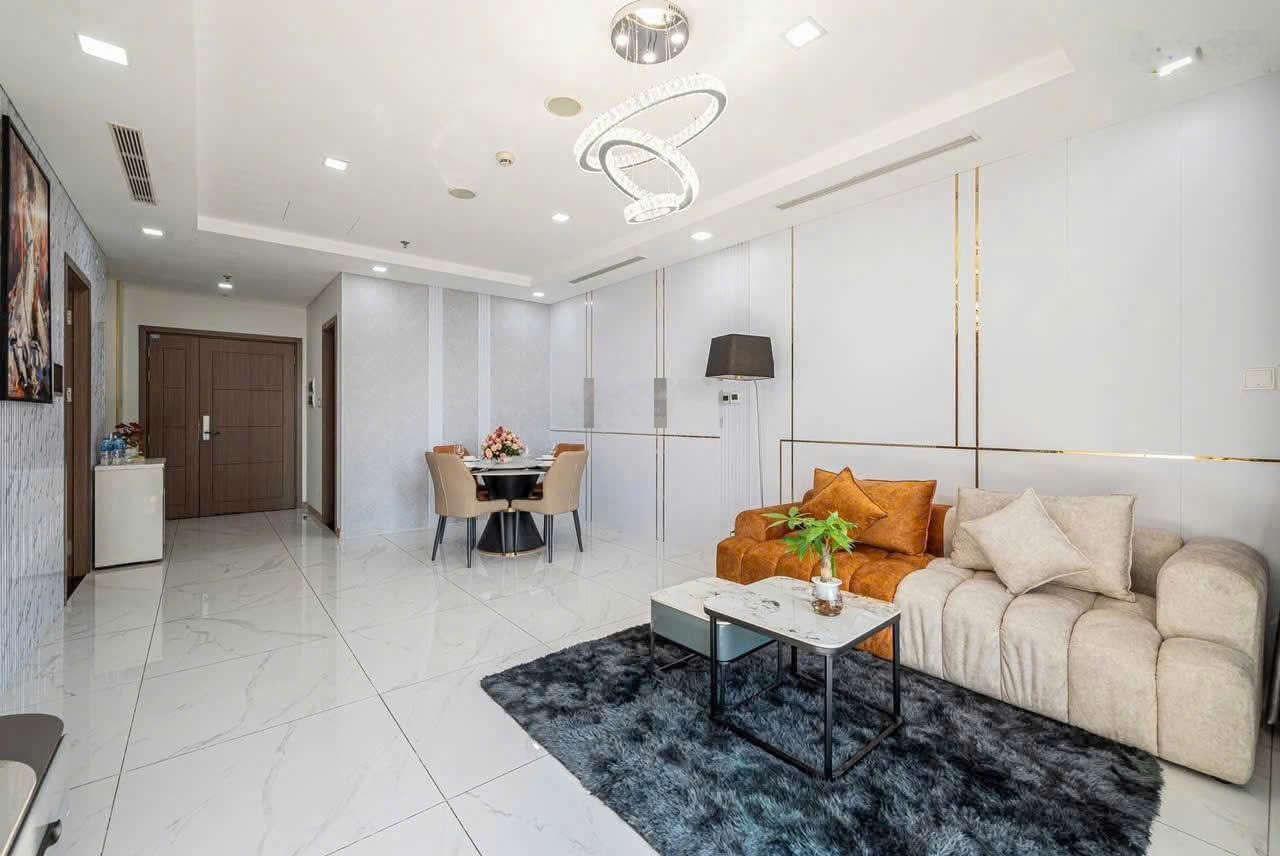 Bán căn hộ d-homme , q6, giá 7,77 tỷ dọn vào ở ngay,góp 5 năm.tặng nội thất. lh : 0394000103 oanh