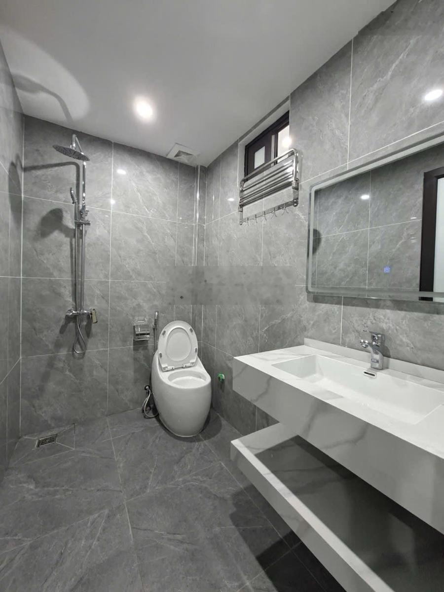 Vị trí đẹp! Phân lô Tô Vĩnh Diện 52M2*5T Thang máy- 10M ra mặt phố- Oto - Khu dân trí cao- Ở luôn