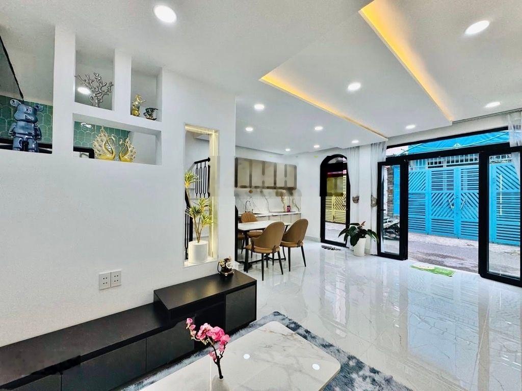 Nhà Mới_ Hẻm Xe Hơi_ 2 Phòng Ngủ_ Hoàng Hoa Thám_ Bình Thạnh , Nhỉnh 5tỷ