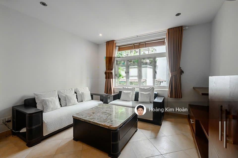 Siêu vị trí đường phan đăng lưu, 135m2, 4 tầng thang máy, sân rộng ô tô ngủ nhà, ngang 5m bề thế