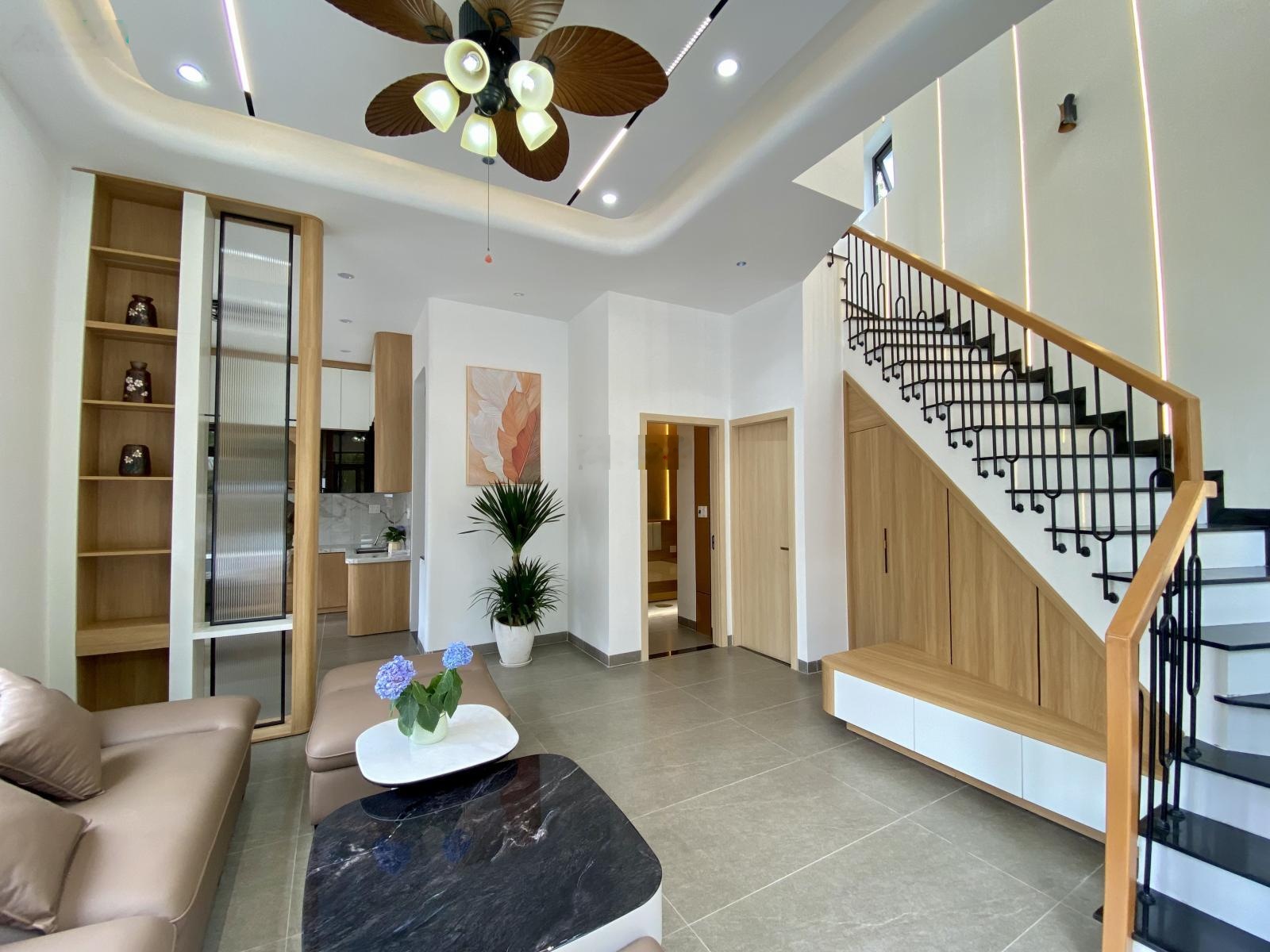 Nhà 2 tầng sân vườn nội thất đẹp kiệt ô tô Thu Bồn - Thuỷ Xuân, Tp Huế