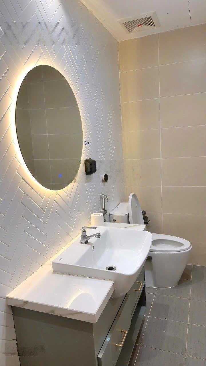 Căn hộ như ảnh : 13,5 triệu có tl, 2pn 1wc full nội thất mới 100% đẹp sang như ảnh