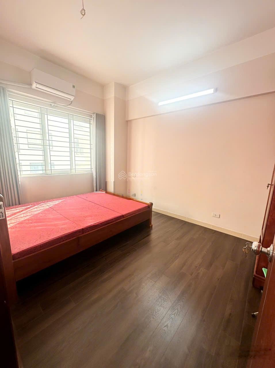 Cần bán gấp căn hộ chung cư cao cấp 75 m2 tòa N03T8 Ngoại Giao Đoàn