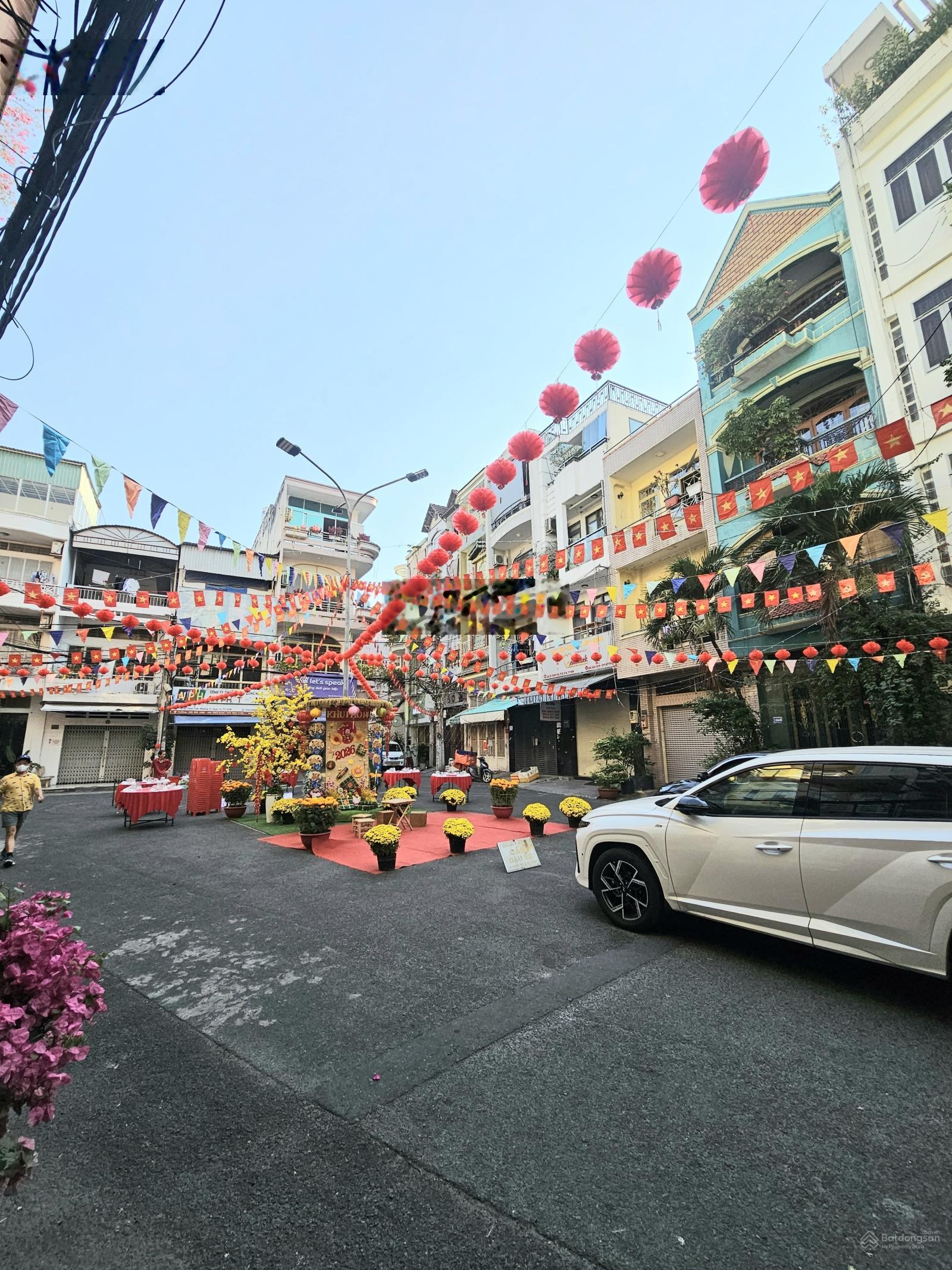 Bán nhà Thành Thái Quận 10, 80m2 5 tầng hẻm rộng 24m cách mặt đường 20m