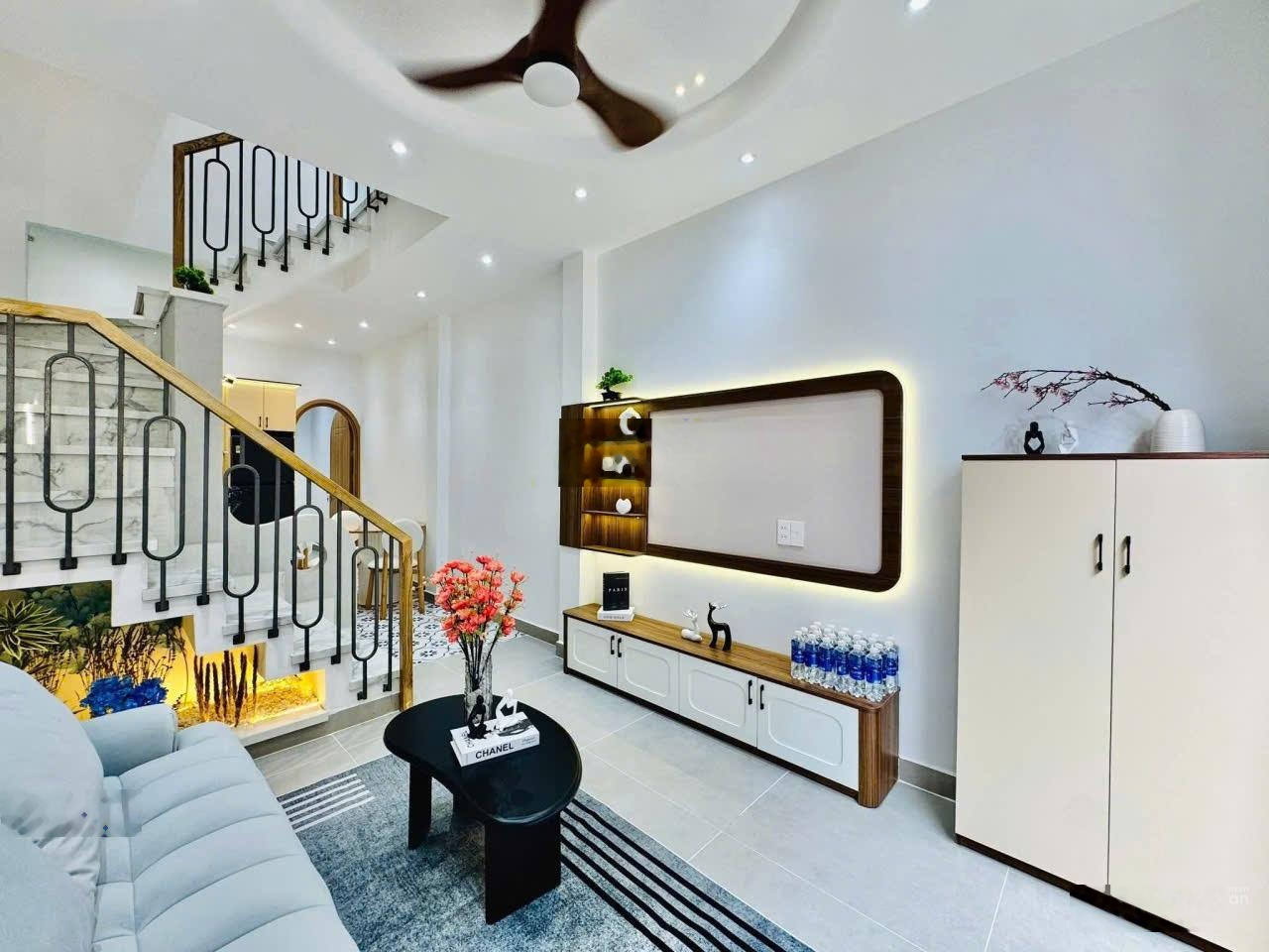 Bán nhà HXH Lý Thường Kiệt, phường 9 Tân Bình (5,5*10); 4 tầng chỉ 9,6 tỷ