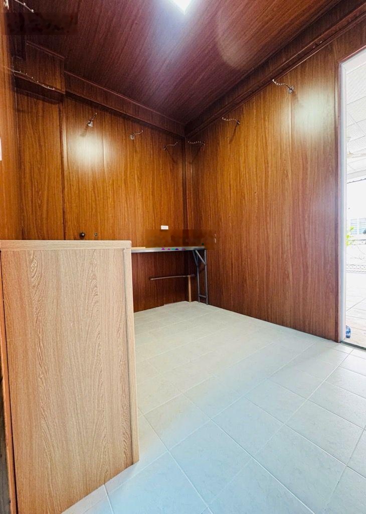 Chỉ 6 tỷ có nhà 5 tầng ô tô tránh Thạch bàn Long Biên, gần chợ, trường học, gần Eon, cầu Vĩnh Tuy