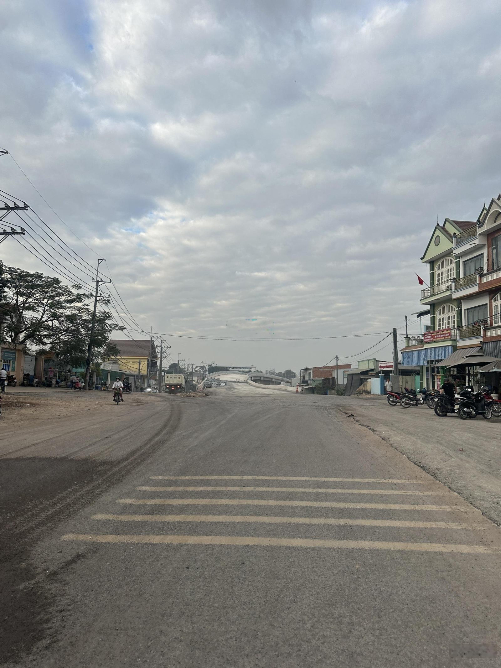 Bán đất mặt tiền đường số Cao Đức Lân Q2, vuông vức 4mx20m - 15,5 tỷ