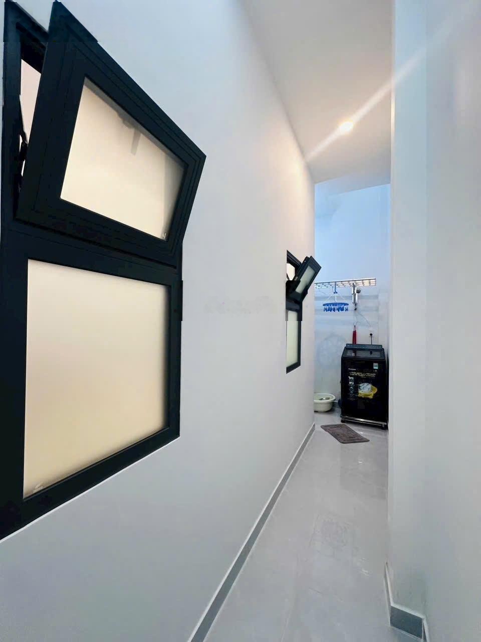 Nhà đẹp mới hẻm ô tô dt 4x13m gồm 2pn ngay đường trần thị điệu phước long b giá 5,38 tỷ