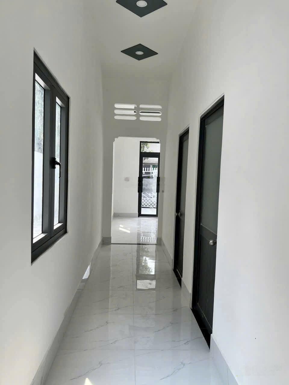 Nhà gần chợ Chánh Mỹ 200m2 full thổ cư. 3PN. Chỉ 3 tỷ 4, LH E Việt