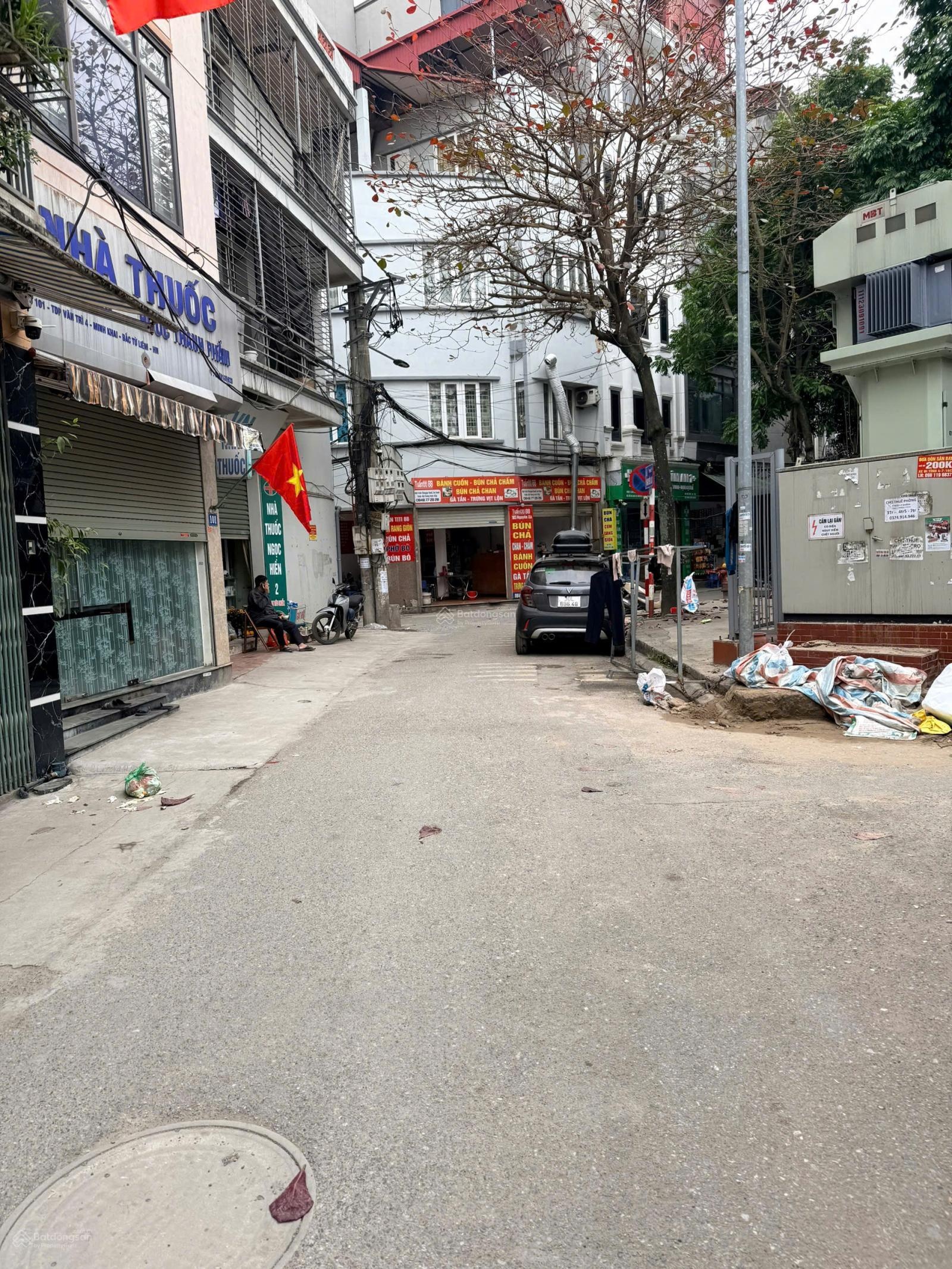 Bán đất cầu diễn ngõ ô tô đỗ cửa sổ đỏ vuông đẹp