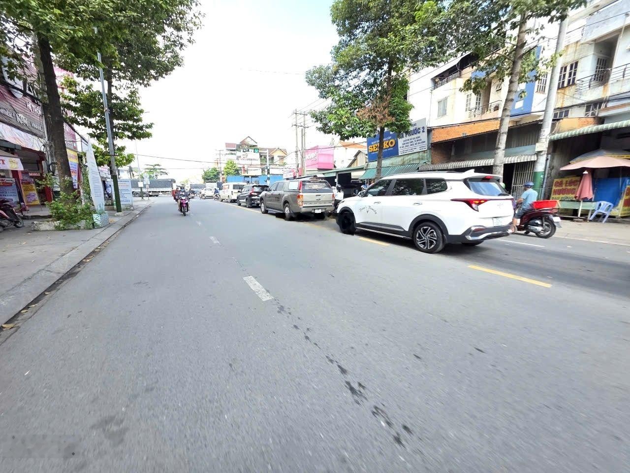 Nhà phố 143m mặt tiền Lê Hồng Phong, phường Tân Đông Hiệp, TP Dĩ An