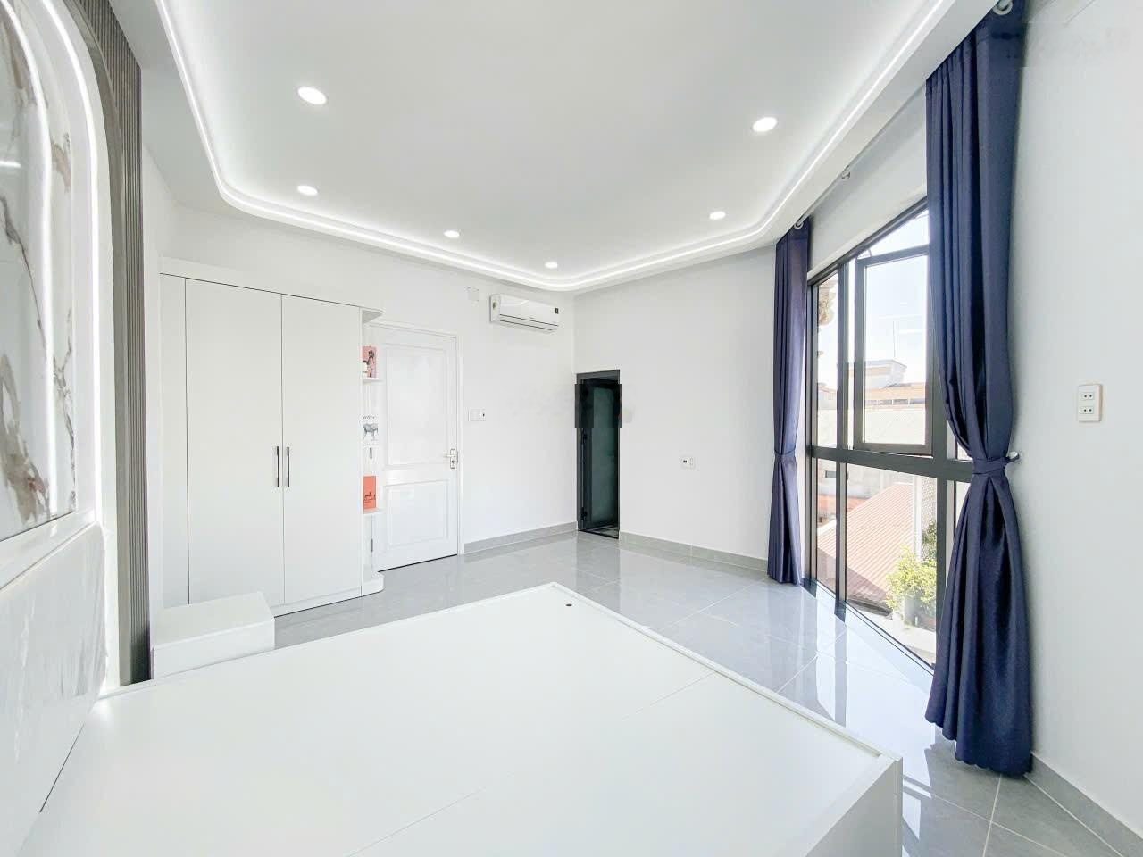 Lũy Bán Bích Tân Phú 6m dài 10m 5PN 5WC 8,6 tỷ