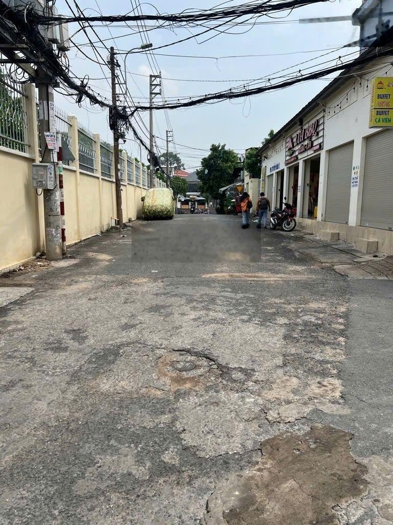 Gấp bán, DT 101m2, giá chỉ 4,85 tỷ - Đường Kha Vạn Cân, Phường Linh Chiểu, TP Thủ Đức