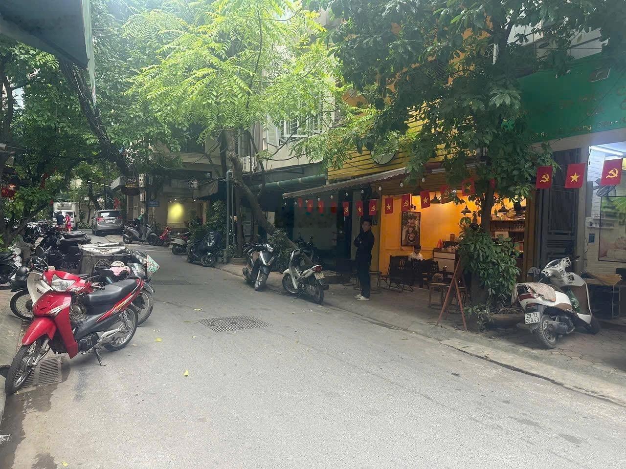 Cho thuê nhà mặt phố Trần Quang Diệu, Diện tích: 60m2 x 2 tầng, MT 6m, mọi mô hình