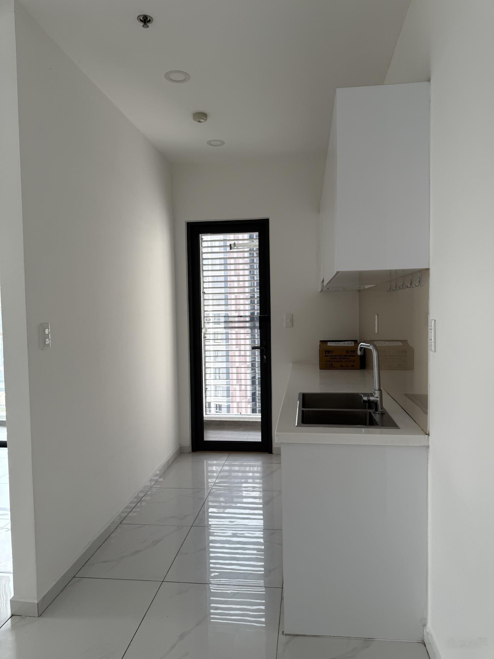 Cho thuê căn hộ Dlusso 2pn dt lớn 75m2 căn góc view sông giá 13.5tr