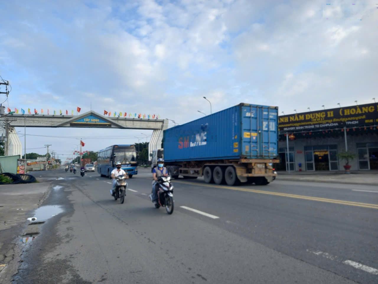 Bán đất quốc lộ 22 trảng bàng tây ninh 85m x 185m = 12.000m giá 29,5 tỷ tl