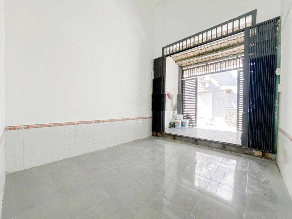 Giá : 4 tỷ 390 ( tl )nhà 2 tầng ( 42m2 ) hẻm 4m đường nguyễn quý yêm - p.an lạc, bình tân