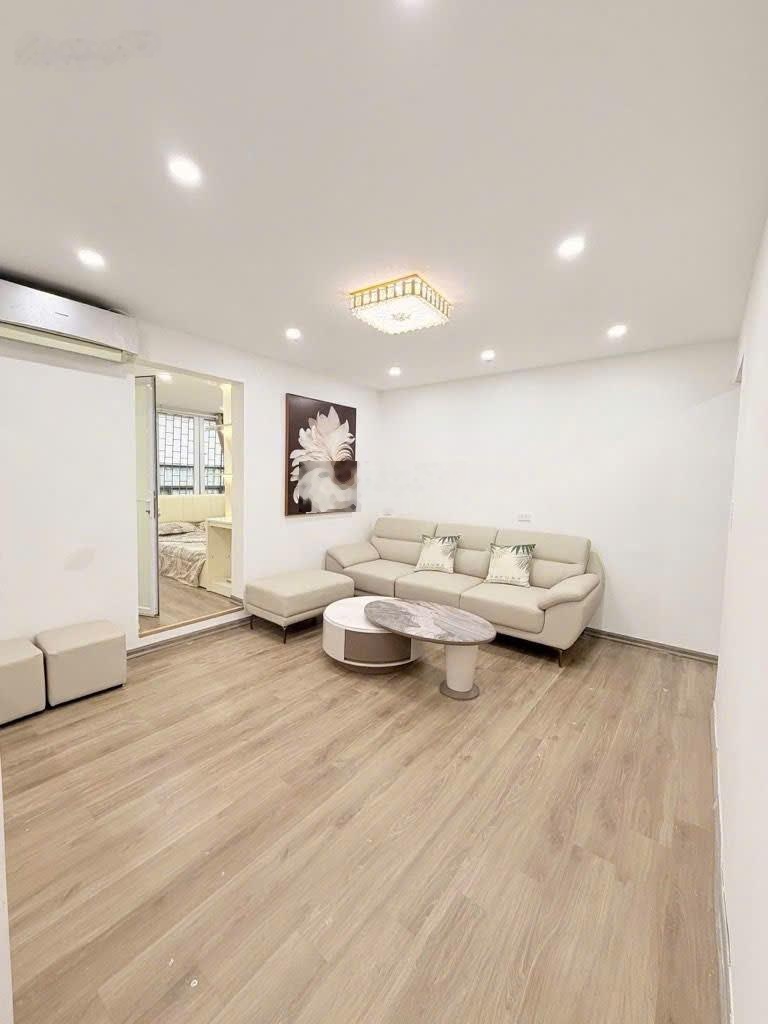 Bán căn hộ tập thể ngân hàng Giải Phóng, Hoàng Mai, siêu đẹp, 38.1m2, 4.65 tỷ