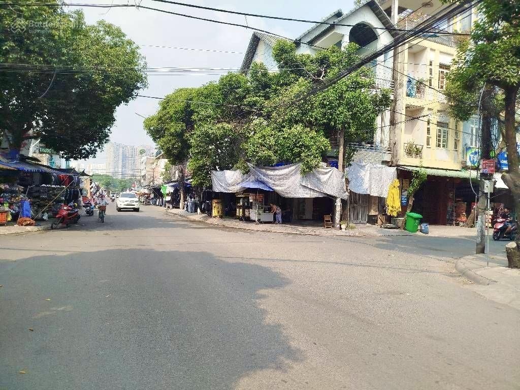 Nhà 2 tầng - mtkd đường nguyễn thị minh khai dĩ an - 75m2 - ngang 5 - đường xe tải chỉ hơn 5 tỷ .