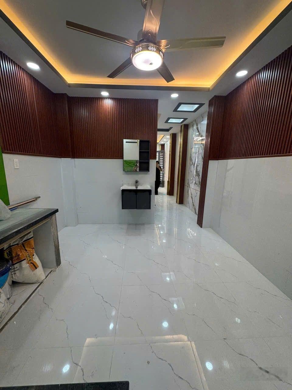 Bán nhà đẹp hẻm 3m thông thoáng đường Dạ Nam P2 Q8