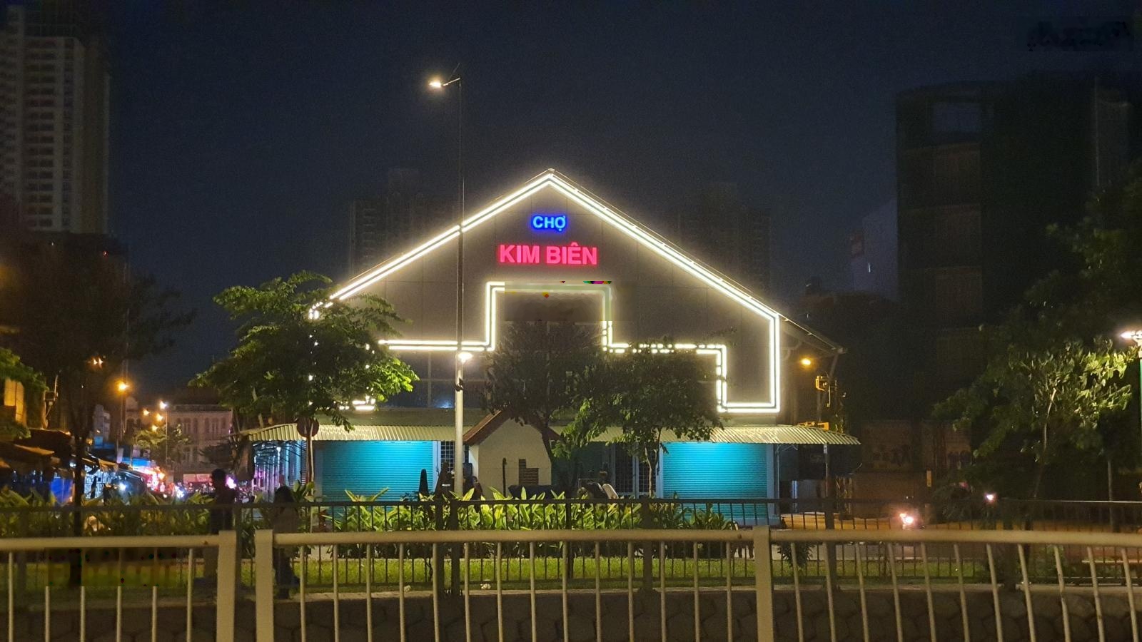 Nhà đẹp 4 tầng, mặt tiền Kim Biên, Q.5, DT 72 m2 giá tốt