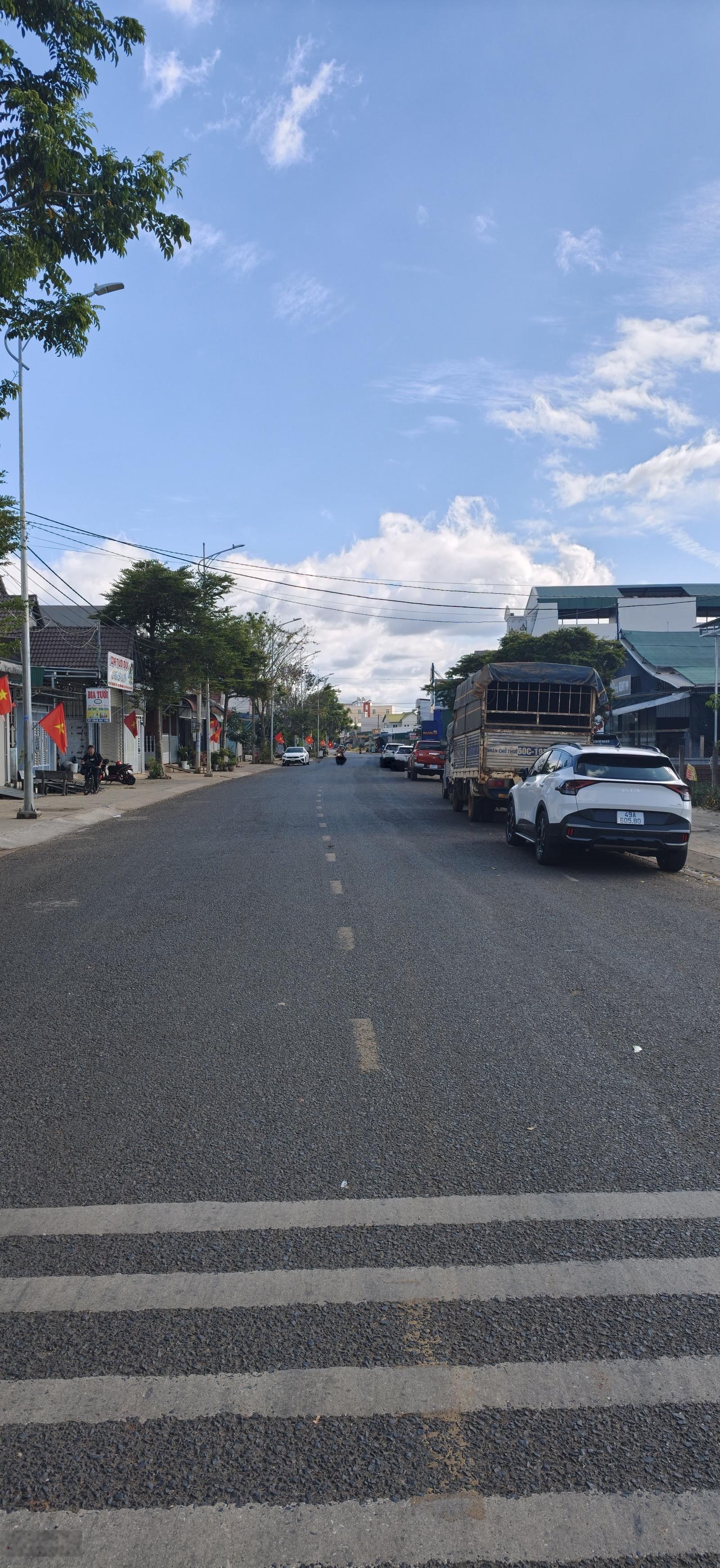 Bán đất mặt tiền Hồ Tùng Mậu Đức, lô 90, Đức Trọng , Lâm Đồng, 110m2 full thổ cư giá 3,85 tỷ