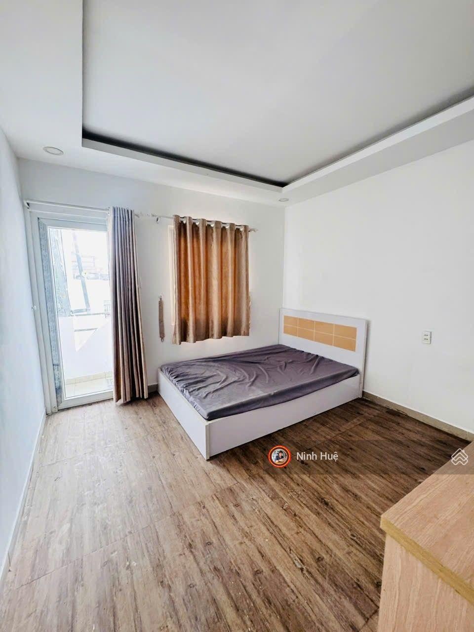 Lê Văn Sỹ hẻm thẳng trục 70.1m2 7PN lớn dòng tiền 600tr/ năm giá 15.5tỷ