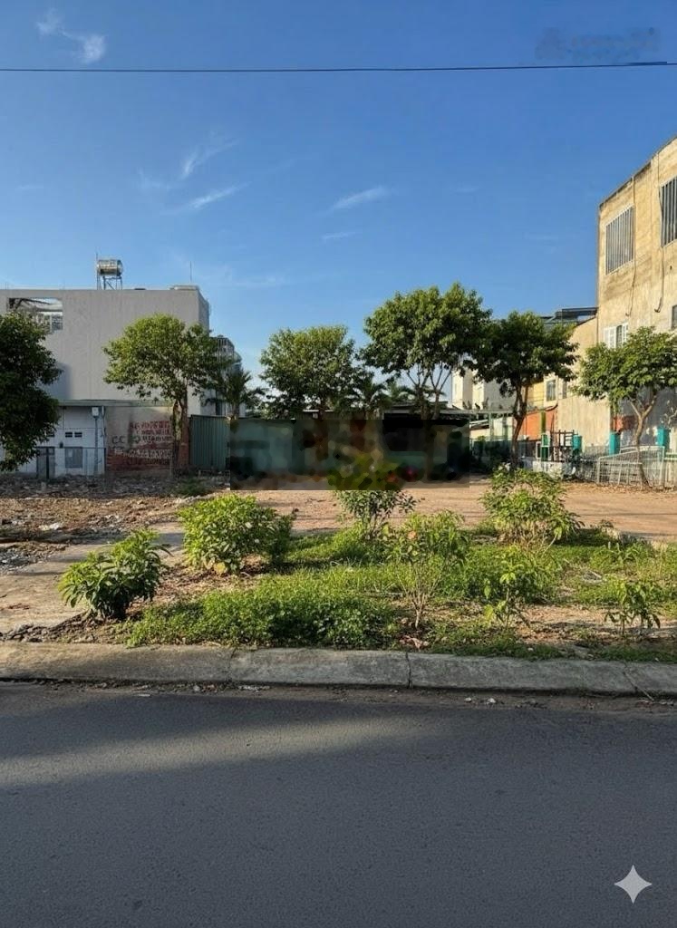 Bán đất mặt tiền kinh doanh thông lê văn việt- 124m2- 8 tỷ