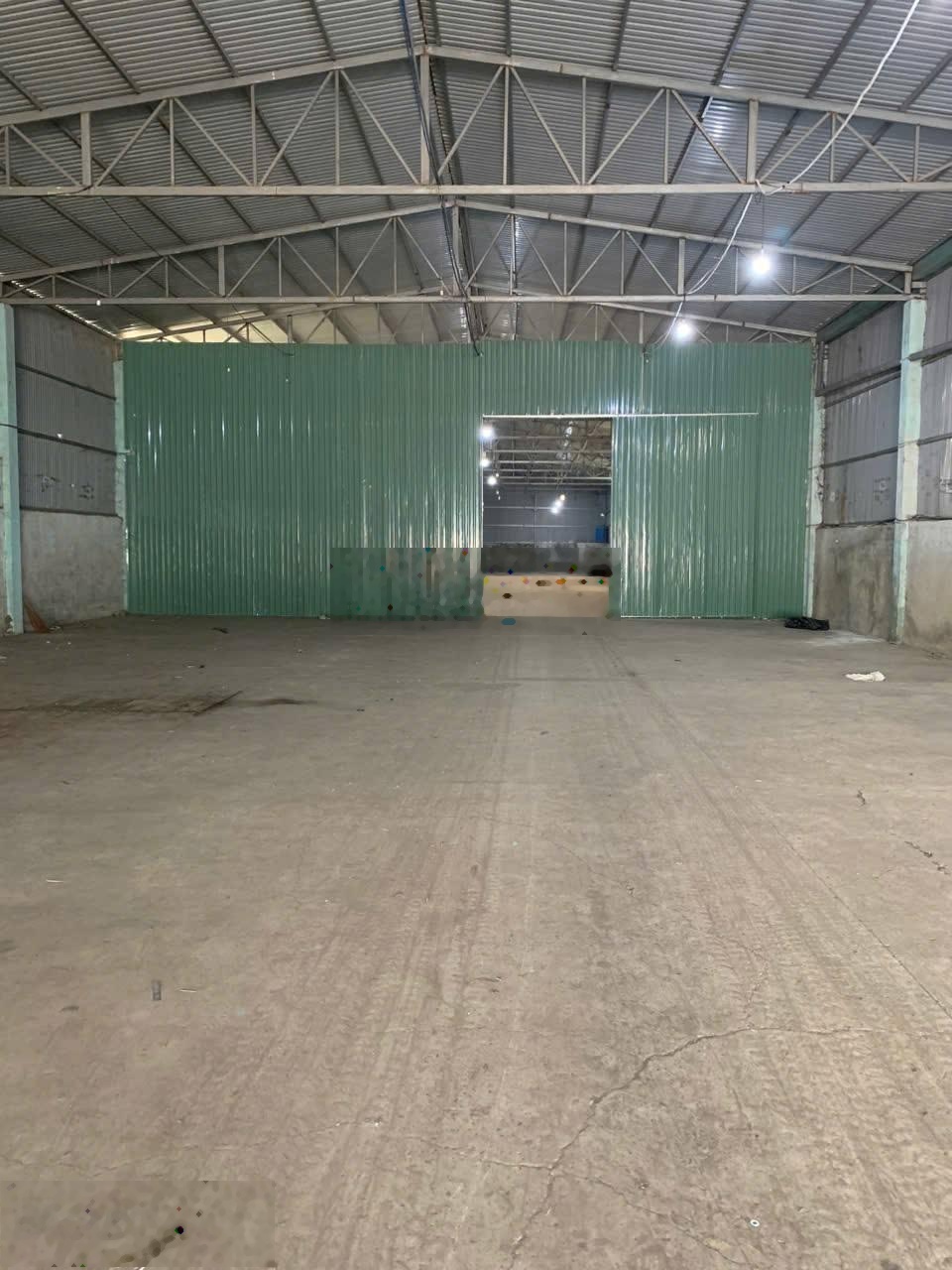 Cho thuê kho xưởng 400m2, 900m2 MT Quốc Lộ 1A, gần chợ nông sản Thủ Đức, xe cont 24/24