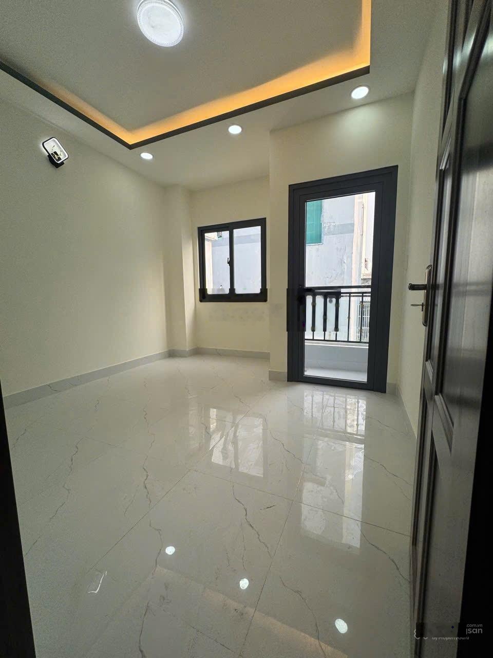 Bán nhà mới đẹp 3 tầng dạ nam, p2, quận 8. 2 mặt hẻm trước sau thông thoáng. 3,5m x 13m. 4 pn.