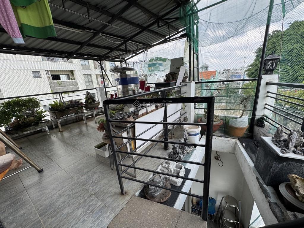 Bán nhà Lê Quang Định, Gò Vấp, 33m2, 4 tầng, hẻm 2m, 5.x tỷ.