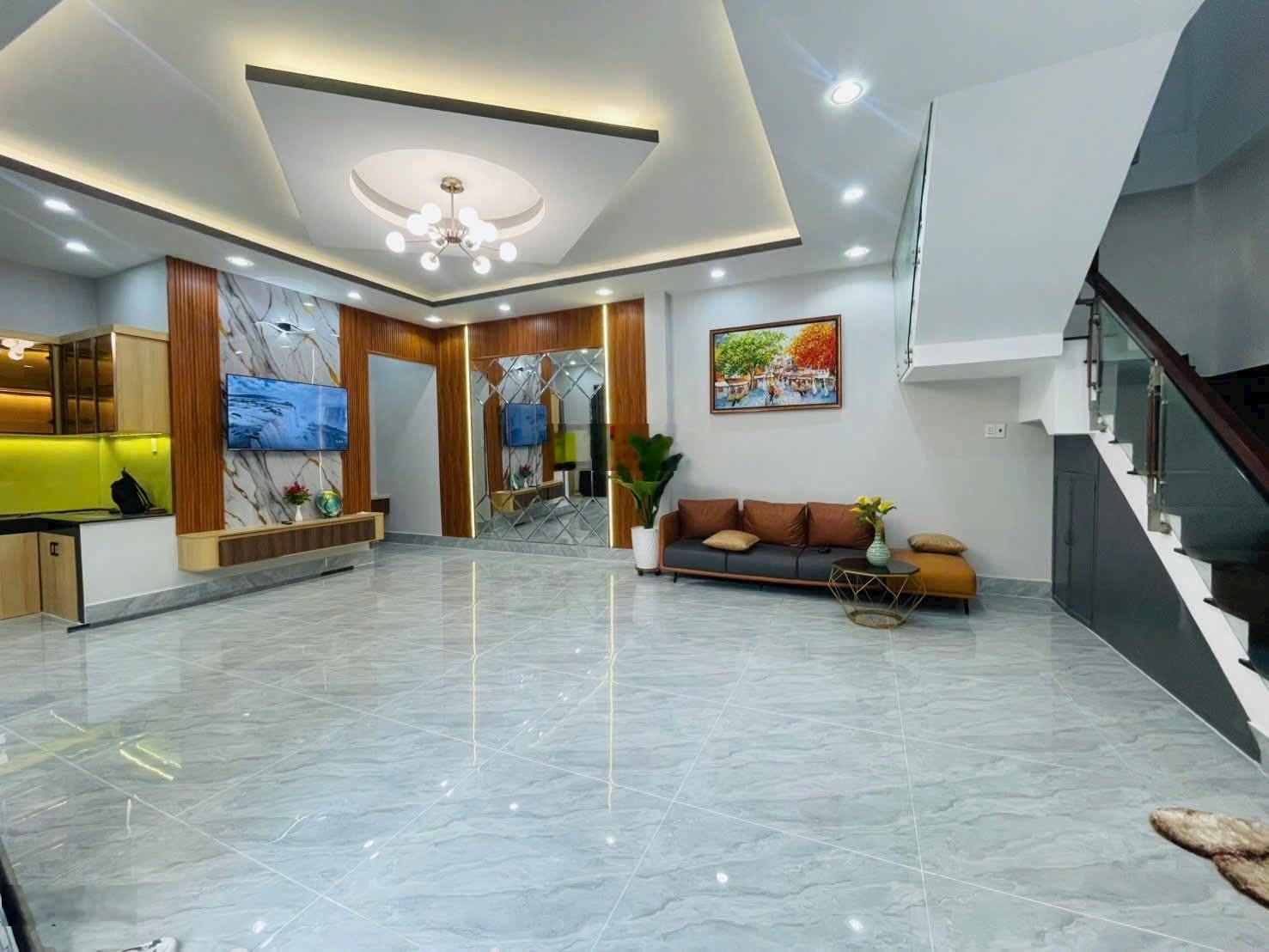 Nhà tỉnh lộ 10, sát quận 6, 60m2, hẻm xe hơi 4,77tỷ bình tân