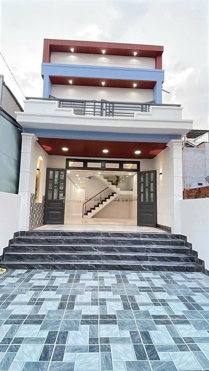 Hot hot Nhà Tương Bình Hiệp 5x30m. , nở hậu 1 trệt 1 Lầu 4pn. Sân 2 oto