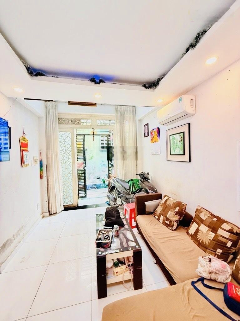 Trung tâm quận 1 gần mặt tiền, 5 tầng kiên cố - 24m2 - sổ riêng -chỉ nhỉnh 7 tỷ tl.