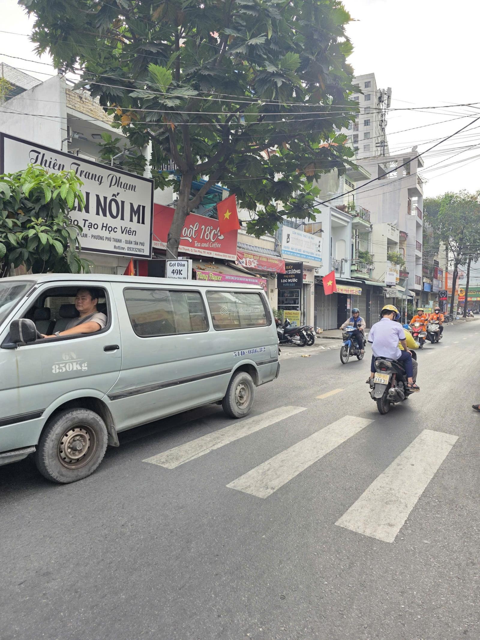 Mt thạch lam sát ngã tư văn cao bình long dt 4x19m| giá tốt 10.5 tỷ