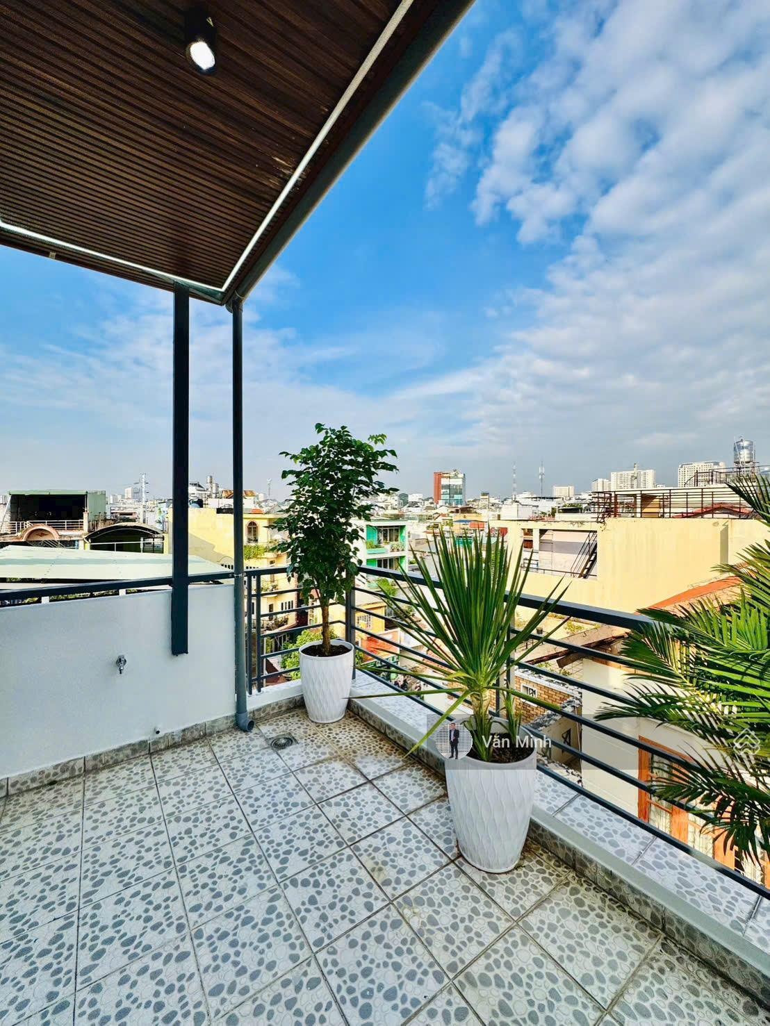 Bán nhà hẻm xe hơi đường Thích Quảng Đức, Phường 5, Phú Nhuận 1 trệt 3 lầu ST 4PN 4WC full NT