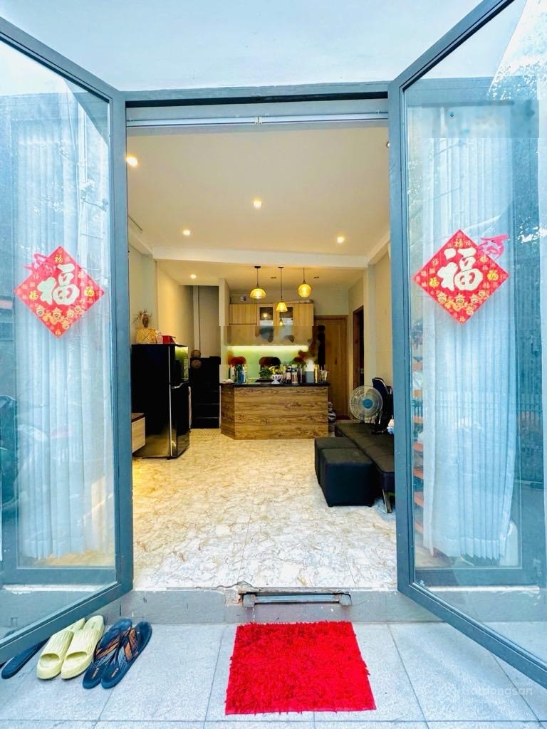 Bán Nhà Q8 ,ĐỪƠNG BÔNG SAO , DT 32 , 1 Ban công, 1sân trứoc,2tầng